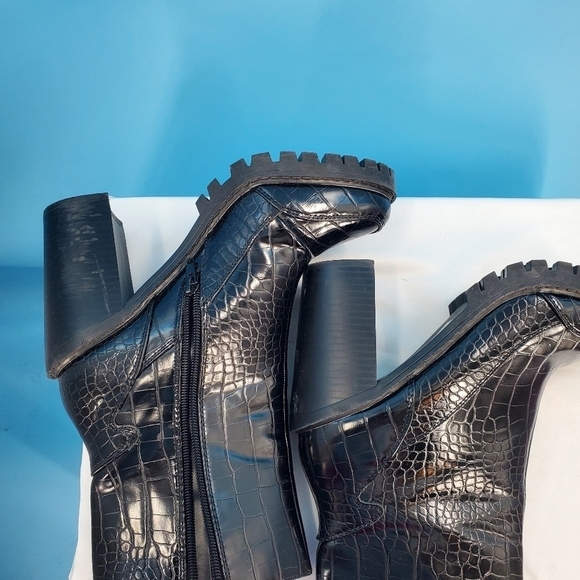 Boohoo faux croc black platform lug boots US 9 - Picture 6 of 12